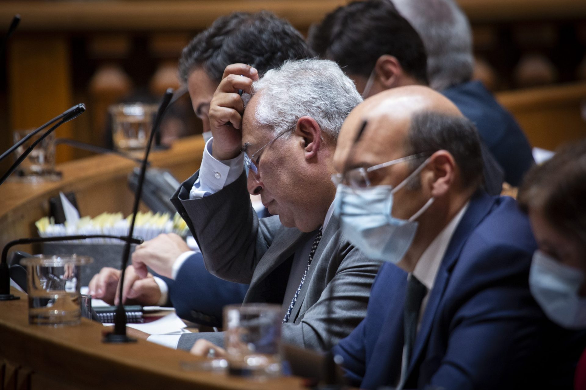 Debate quinzenal. Do crime de colarinho branco ao futuro de Centeno