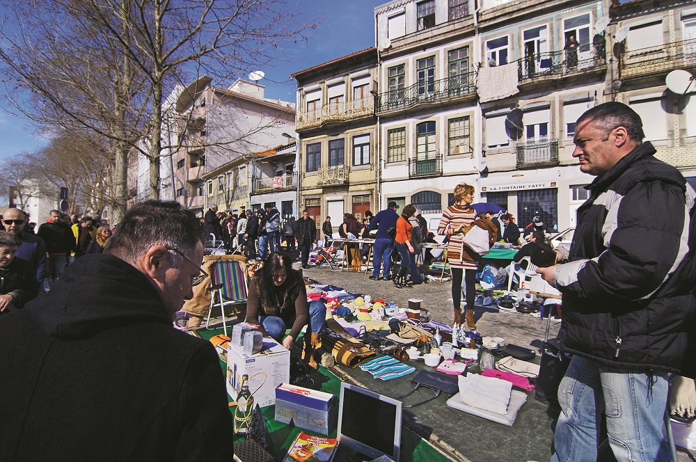 Feiras regressam. Vendedores querem esquecer como é viver com 120 euros por mês