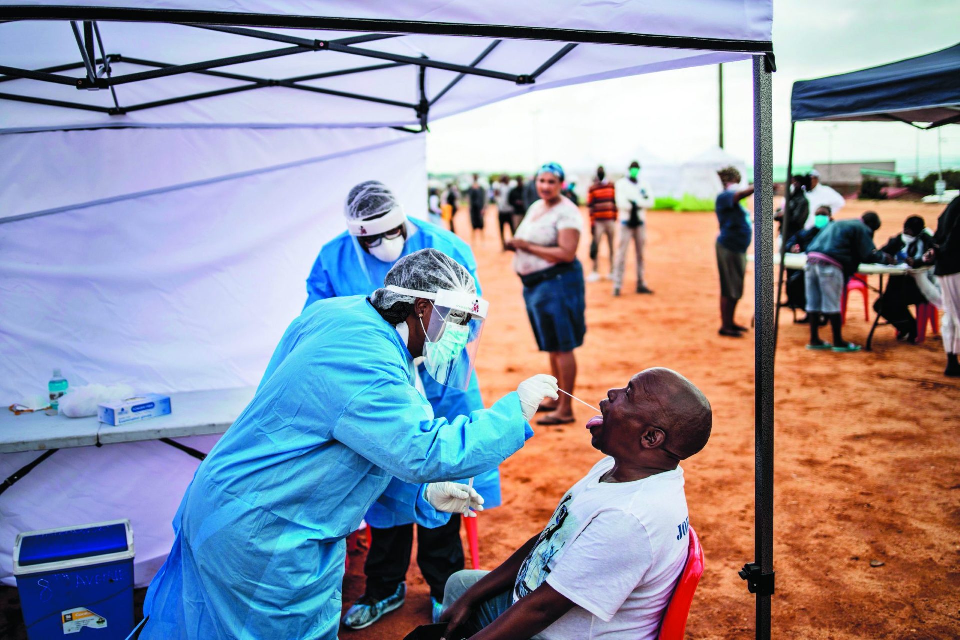 África. Líderes unem-se para pedir cancelamento da dívida externa