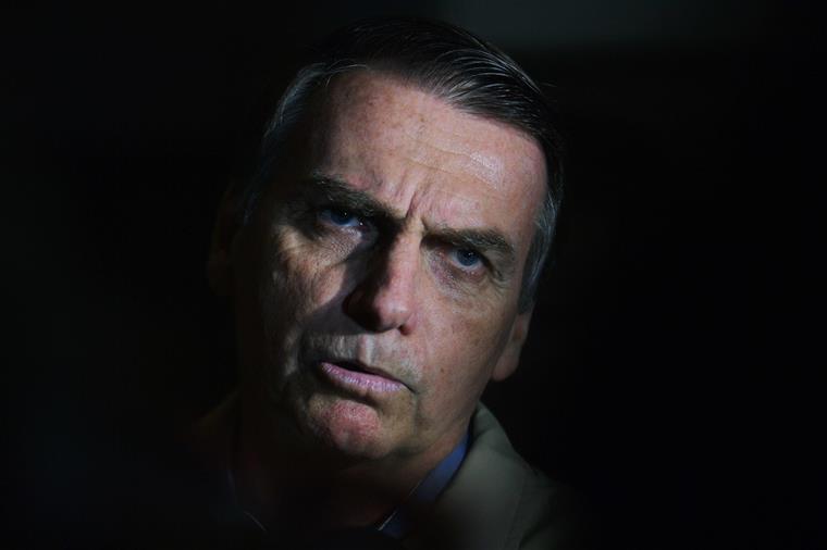 Porta-voz de Bolsonaro testa positivo para a covid-19