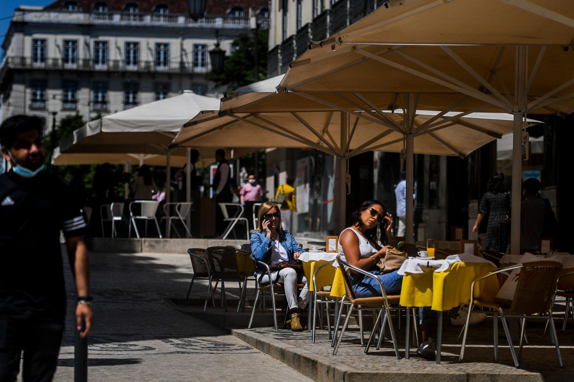 Restaurantes assumem papel principal nos Santos Populares