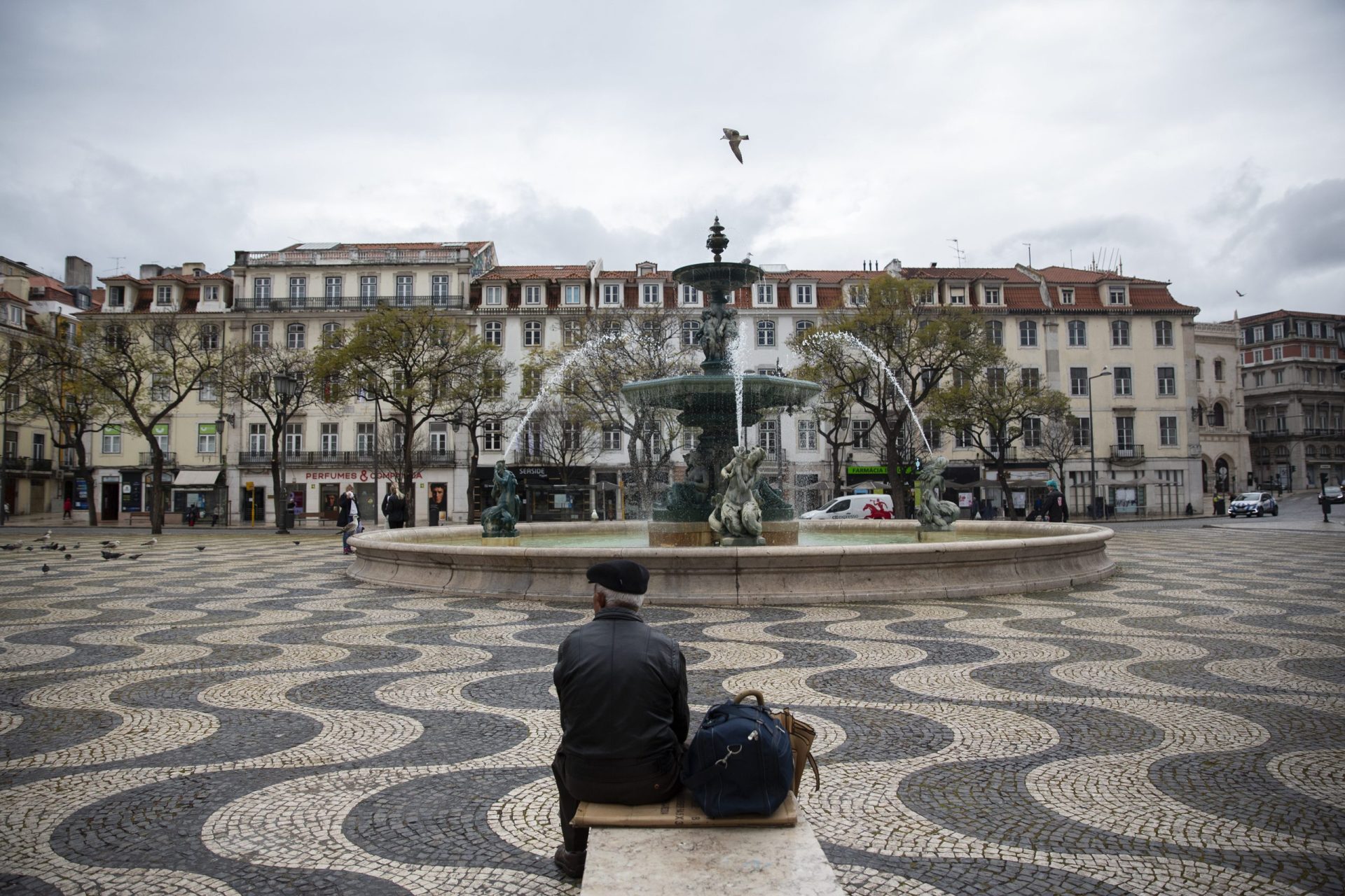 Nunca houve tantos contactos em vigilância e projeção é agora mais positiva