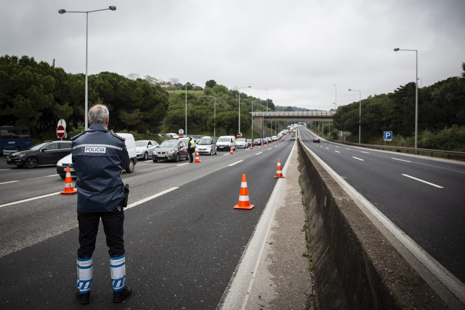 Um passo atrás para conter casos em Lisboa