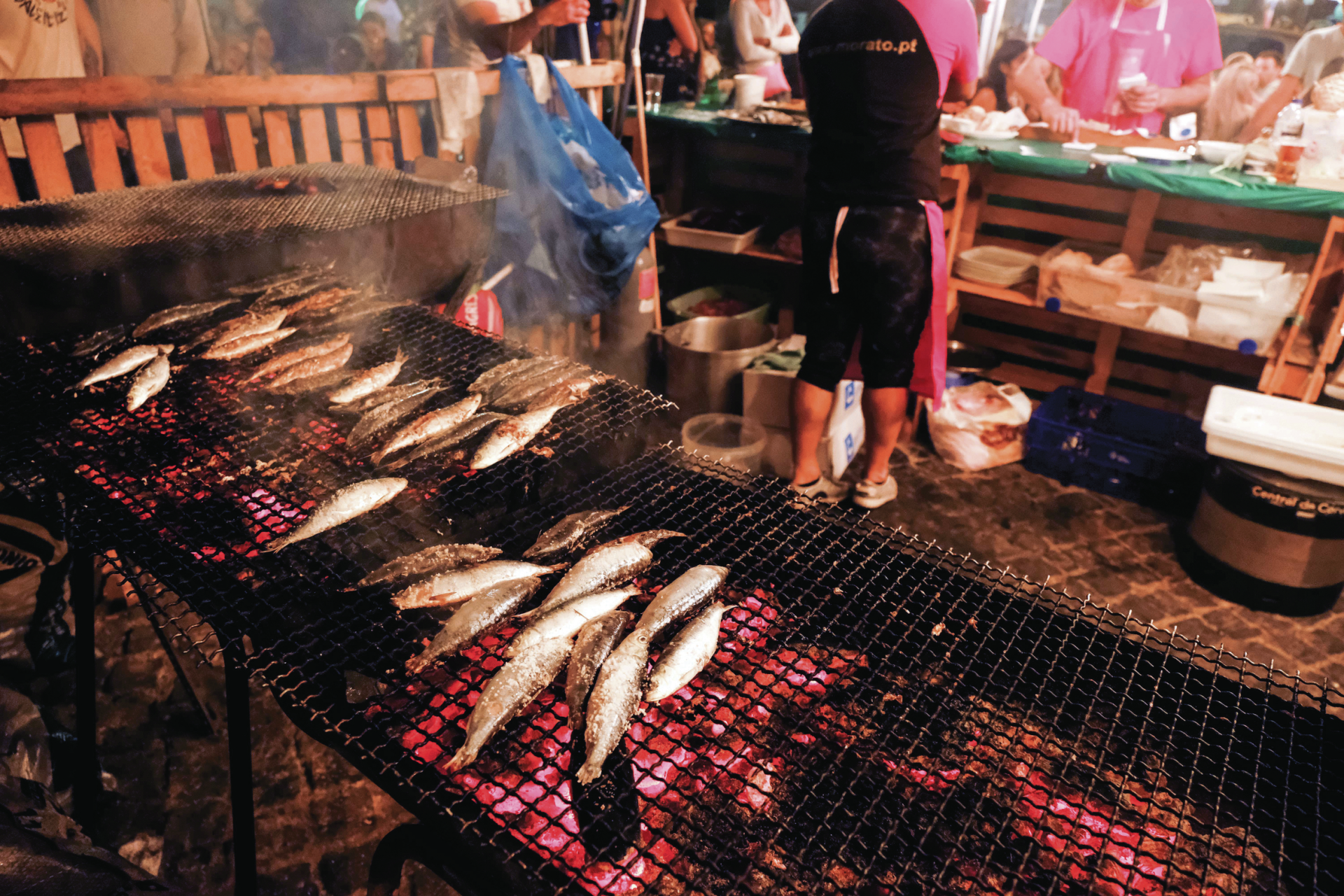 Arraiais caseiros. Este ano, a festa  faz-se em casa e com sardinha mais barata