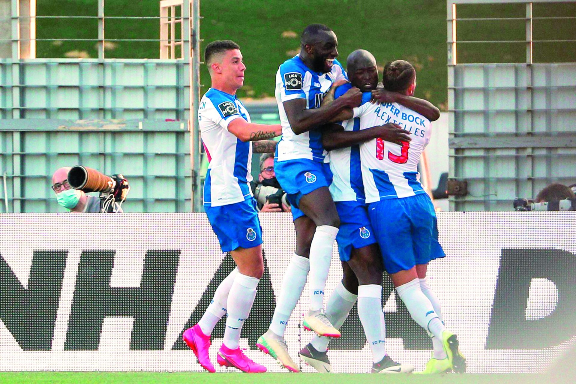 Campeonato. O ponto final desta história pode até chegar no conforto do sofá