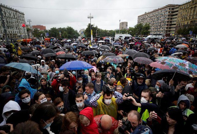 Manifestação em Moscovo resulta em 100 detenções