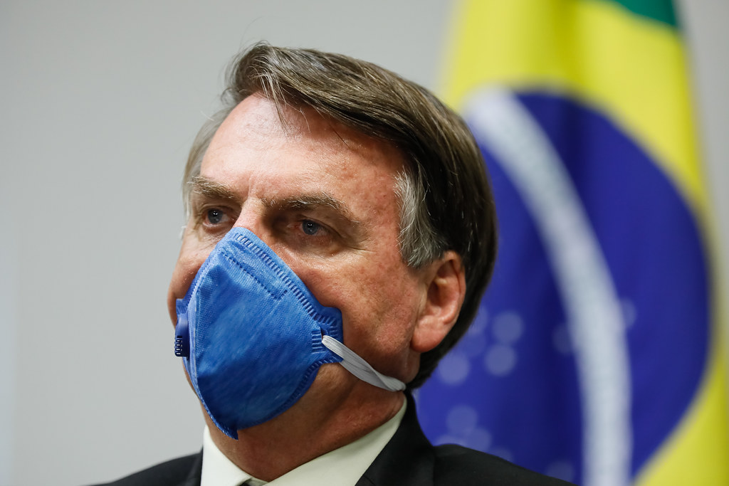 Bolsonaro veta apoio a indígenas