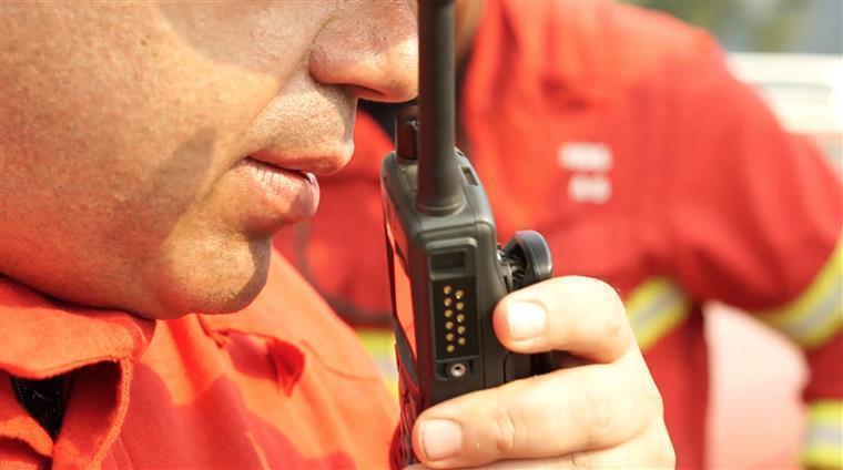 Três bombeiros feridos em Valongo