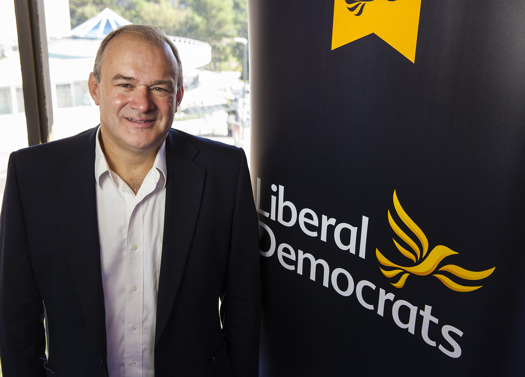 Ed Davey eleito líder dos Liberais Democratas britânicos