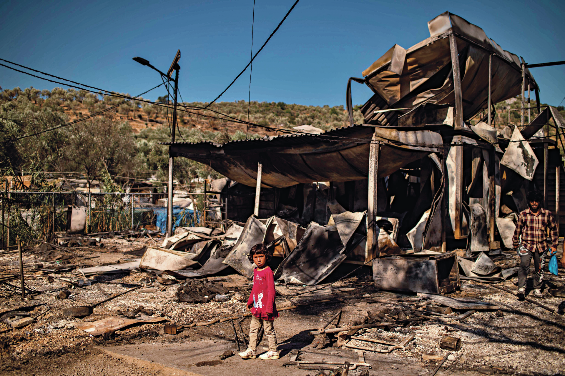 Anúncio de migrantes infetados com covid provoca incêndio em campo de refugiados