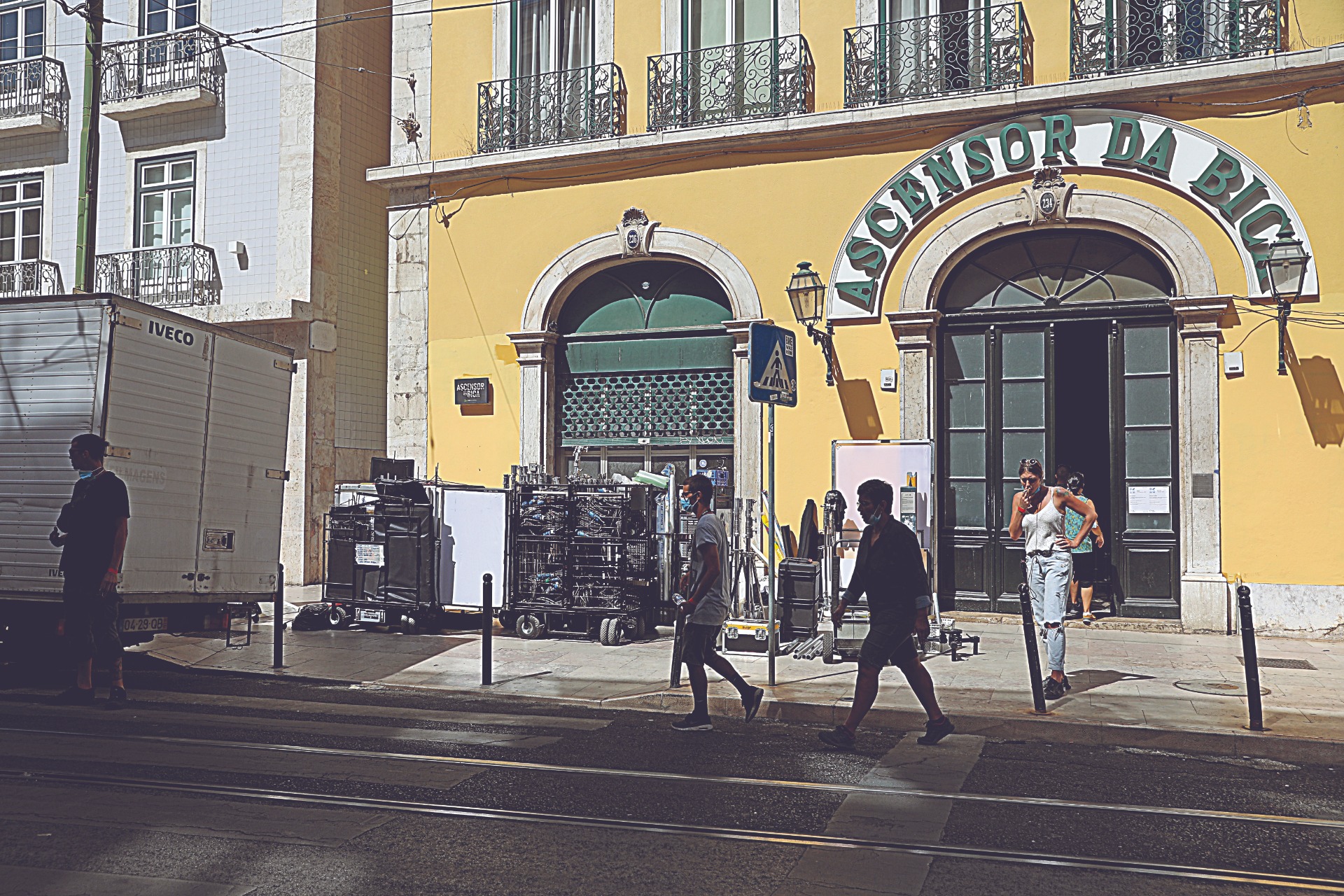 La Casa de Papel. Rua da Bica foi hoje o local de filmagens da série