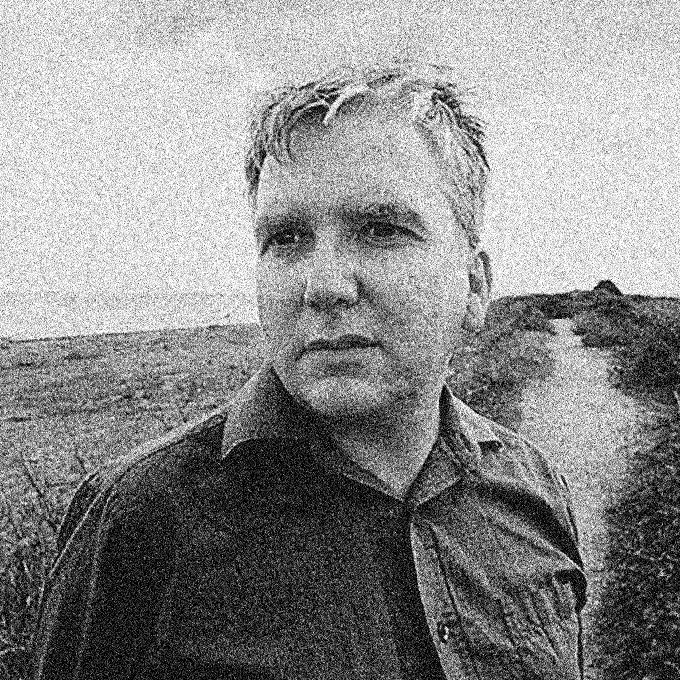 Mark Fisher. Até que Deus é resgatado pela lucidez diabólica dos punks