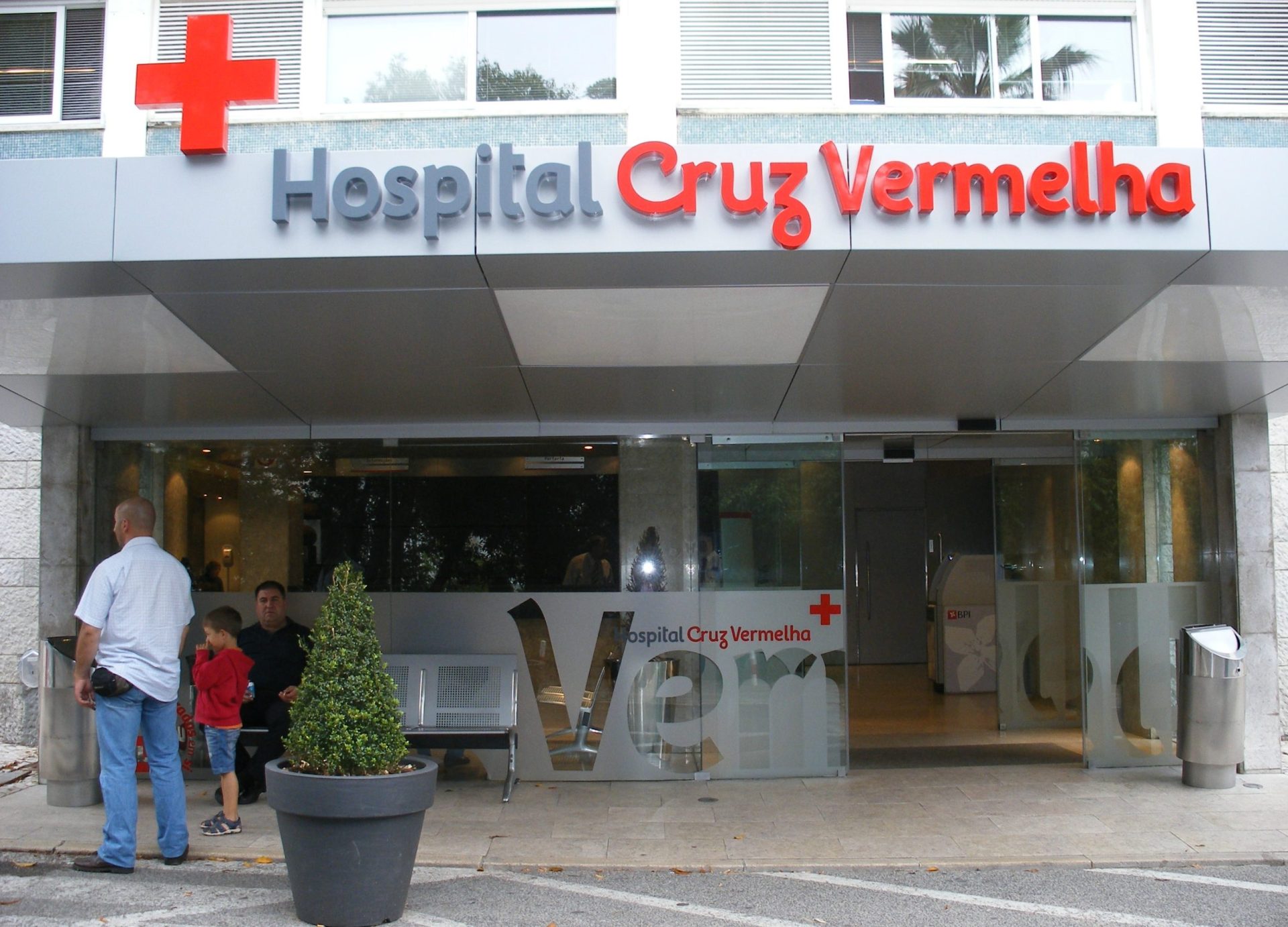 Ministério Público e IGAS arquivam caso de vacinação indevida no Hospital da Cruz Vermelha