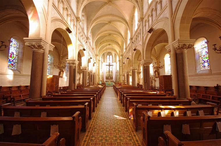 França. Revelados abusos em massa por sacerdotes