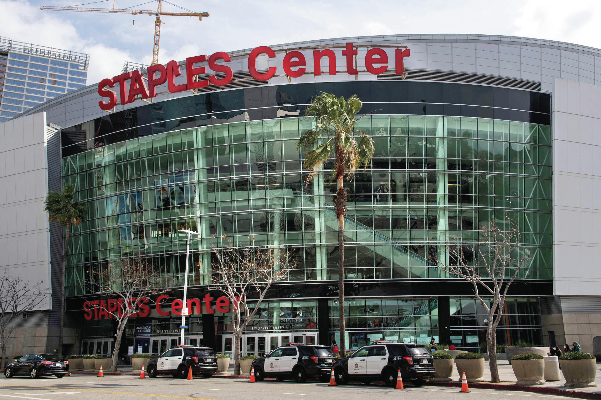 NBA. Negócio de 700 milhões de dólares muda nome do Staples Center