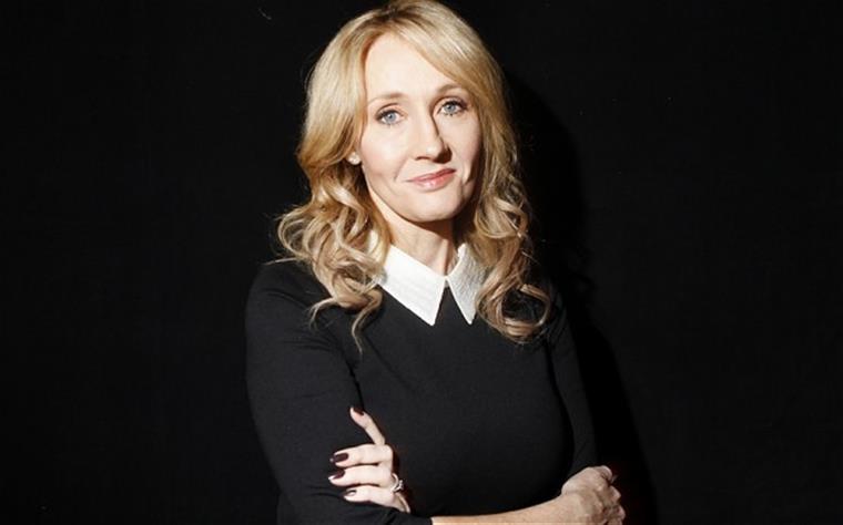 J.K. Rowling revela ter recebido ameaças de morte depois de ter sido acusada de transfobia