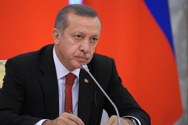 Turquia processa 30 pessoas por mensagens sugerindo morte de Erdogan