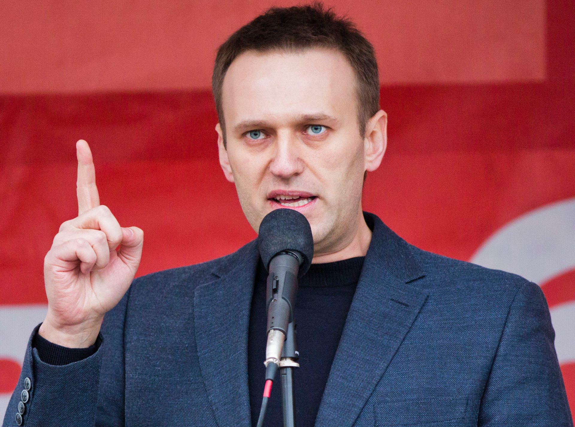 Navalny alvo de mandado de captura na Rússia