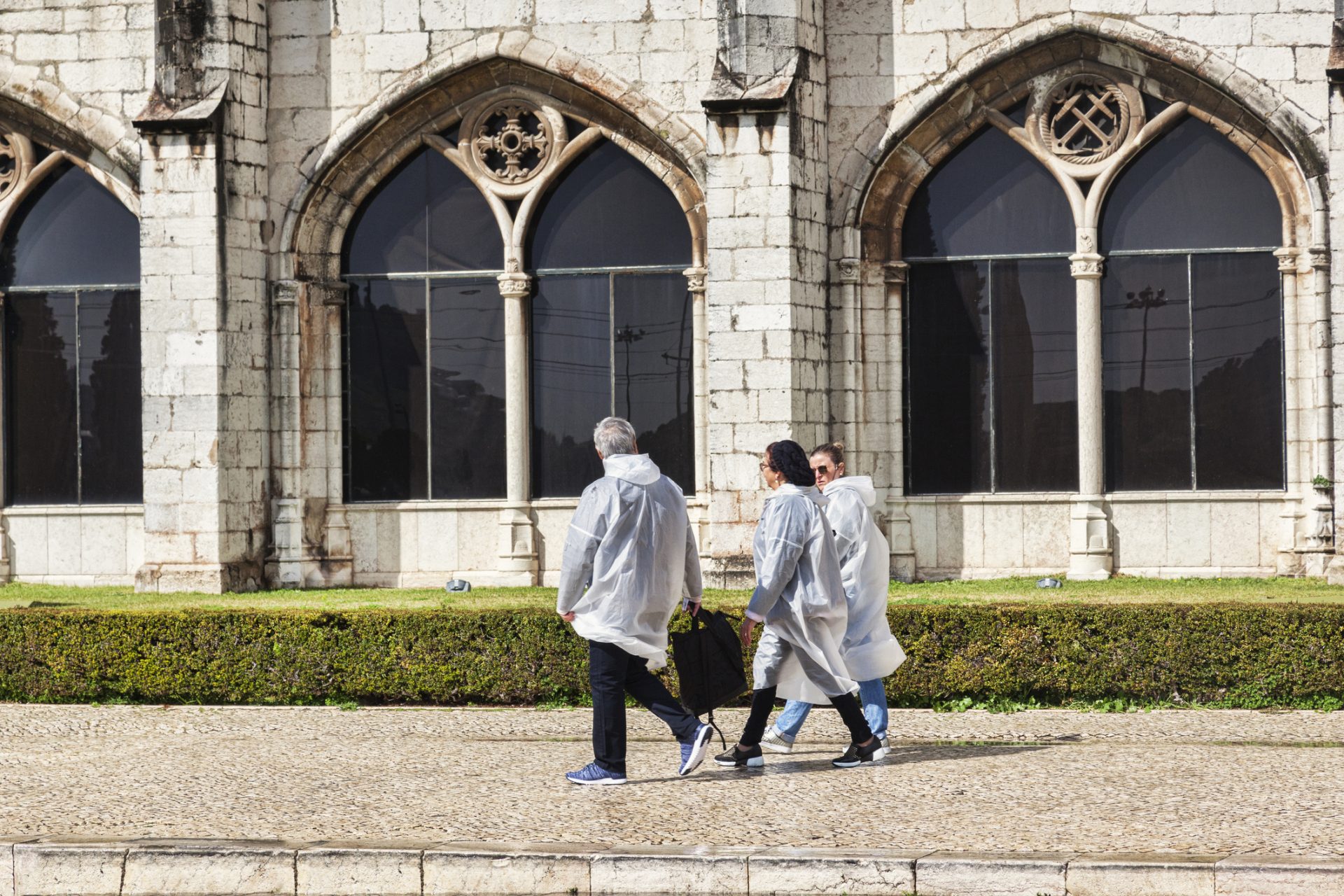 OCDE. Rendimento real das famílias per capita caiu 3,8%