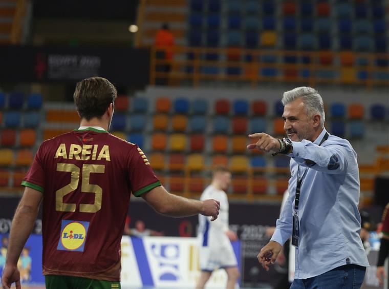 Andebol. Portugal vence (33-29) Suíça no mundial