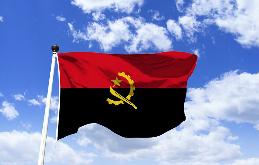 Angola. Autorizada admissão excecional de 7.350 profissionais de saúde