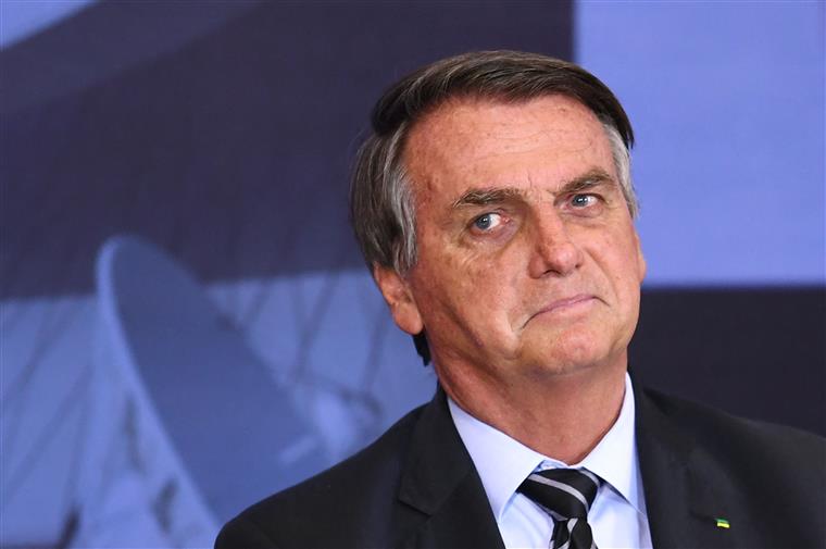 Bolsonaro é eleito “Personalidade do Ano 2021” pelos leitores da revista Times