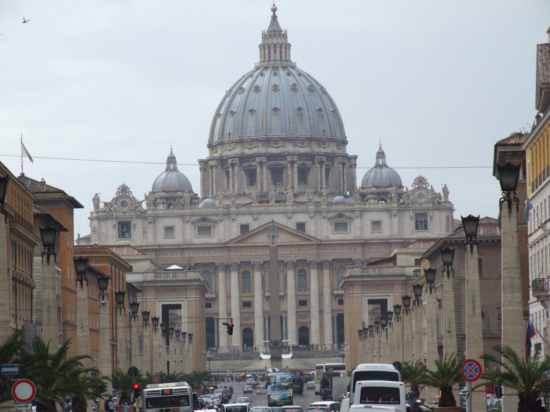 Vaticano pode demitir quem não quiser ser vacinado