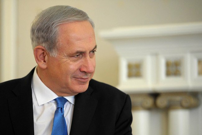 Netanyahu defende a sua inocência no regresso do seu julgamento