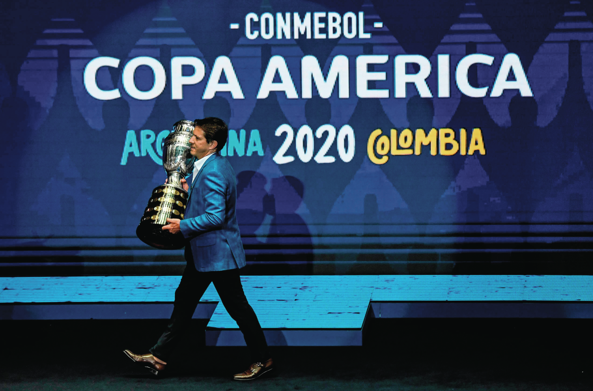 Copa América. Afinal, vai-se dançar o samba e não o tango