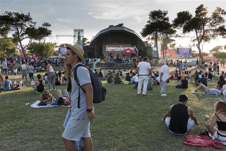 Festival O Sol da Caparica adiado para 2022