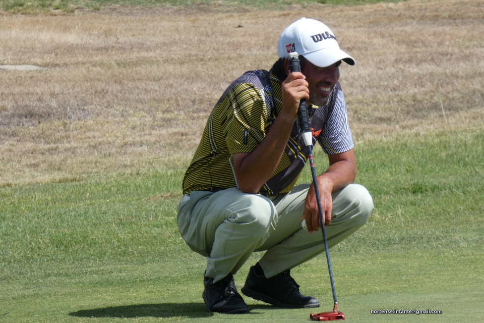 XiraGolfe Open PGA e Pro-Am. Pedro Almeida comanda com Tiago Cruz à espreita