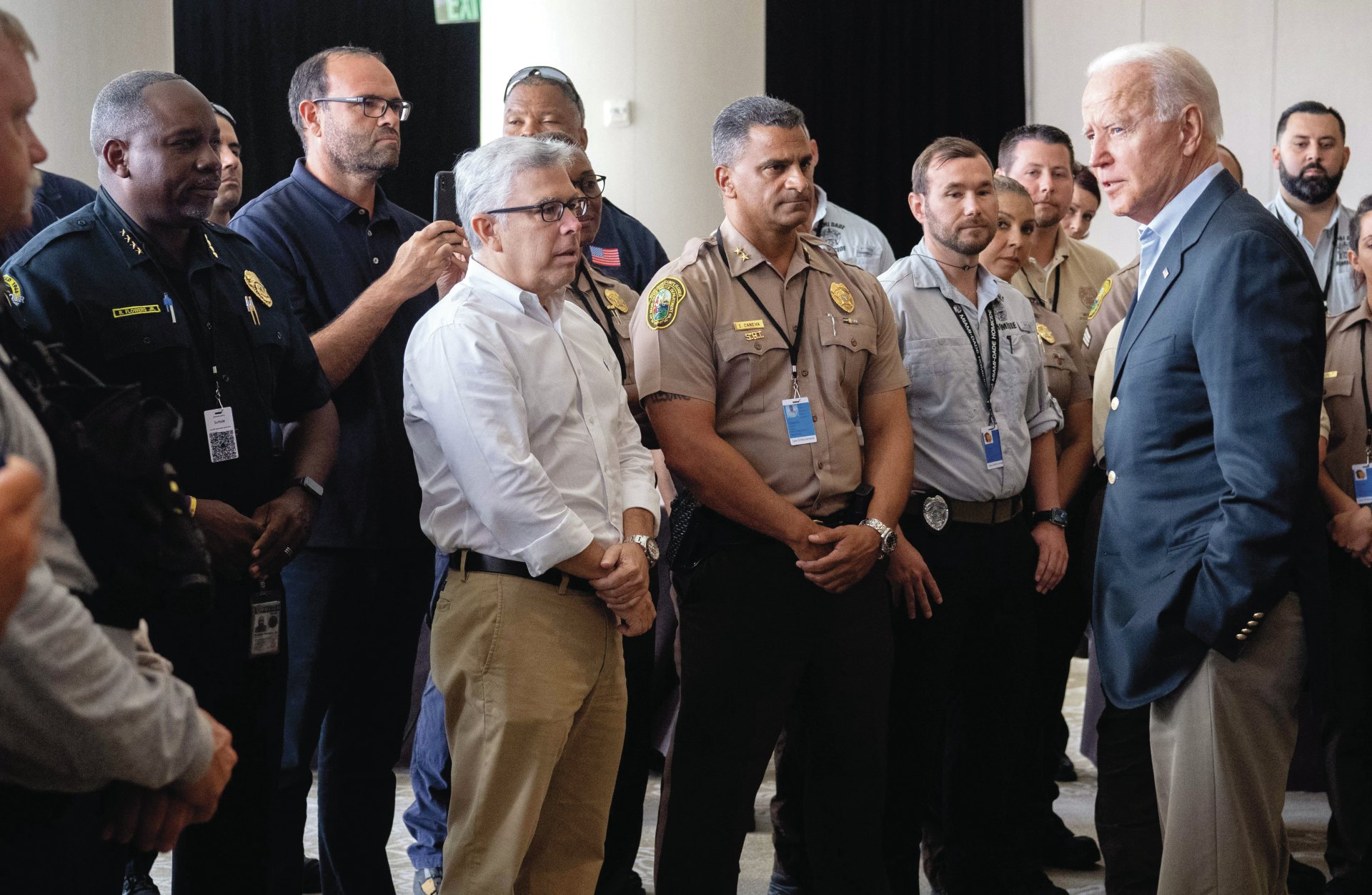 Miami. Trabalhos nos escombros parados por receio de colapso