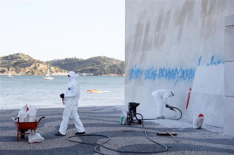 PJ confirma que identificou estrangeira suspeita de vandalizar Padrão dos Descobrimentos