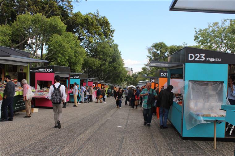 Feira do Livro. Arrancou em Lisboa, hoje é no Porto, e Marcelo faz o pleno