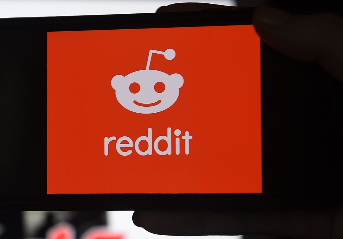 Reddit. Às escuras contra a propagação de desinformação