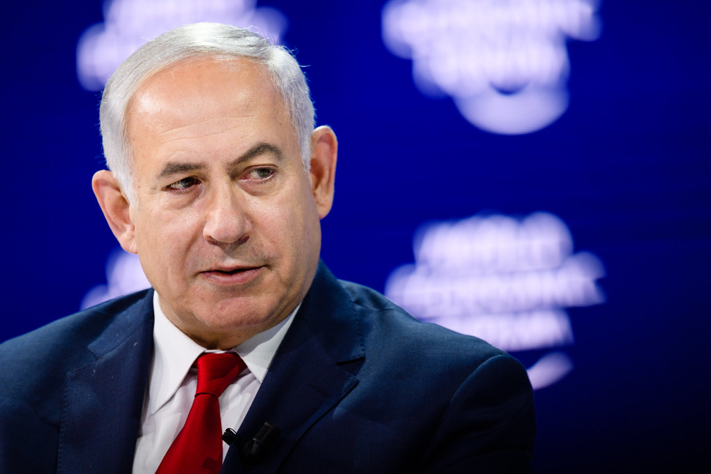 Ex-primeiro-ministro israelita Benjamin Netanyahu deixa hospital