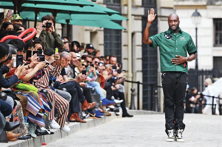 Louis Vuitton mostra a última coleção de Virgil Abloh na Paris Fashion Week