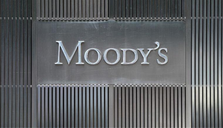 Banca. Moody’s prevê “lucros sólidos” em 2023