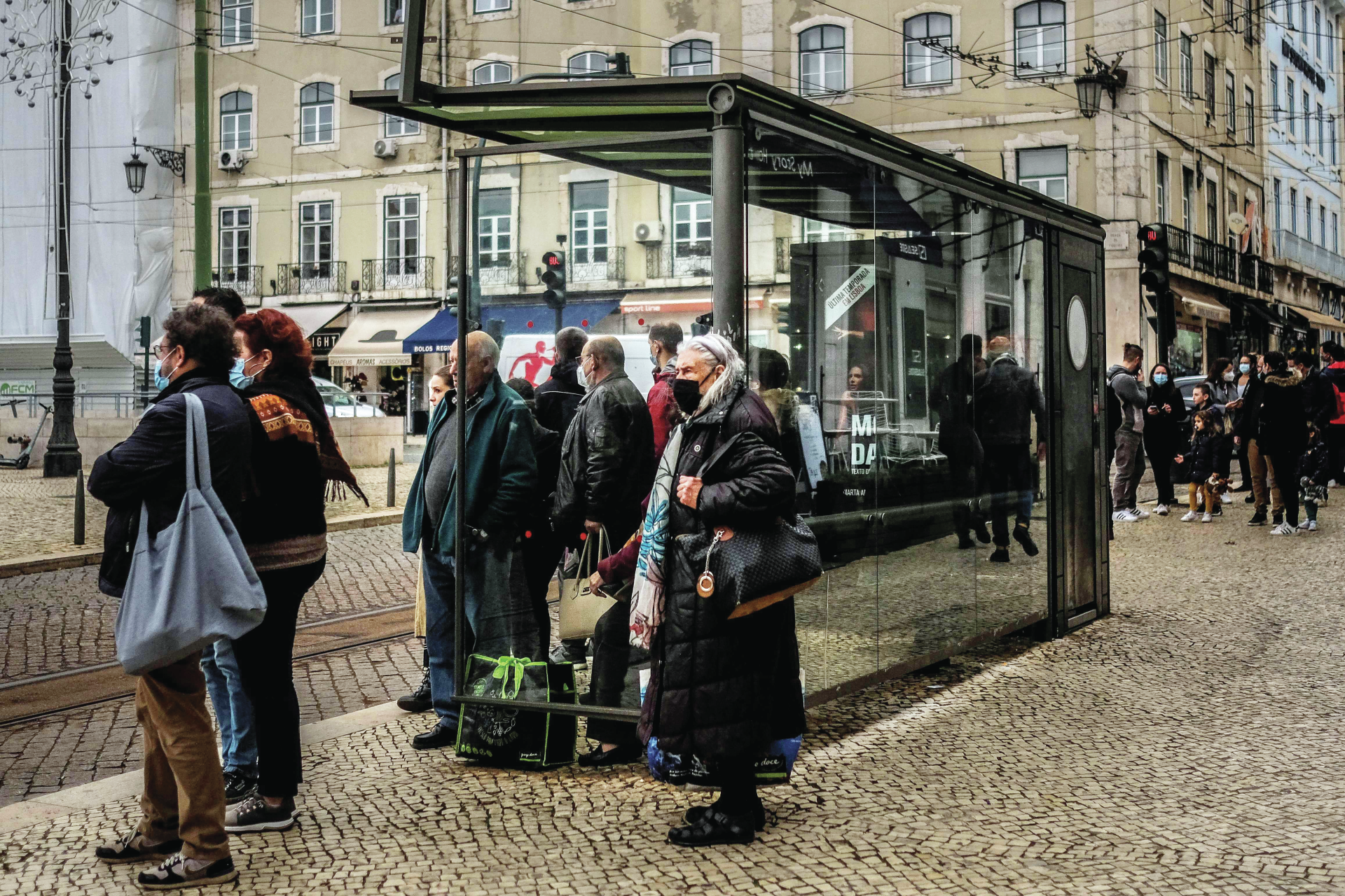 Omicron “2” circula em Portugal. Pode levar a reinfeções mas não parece mais severa