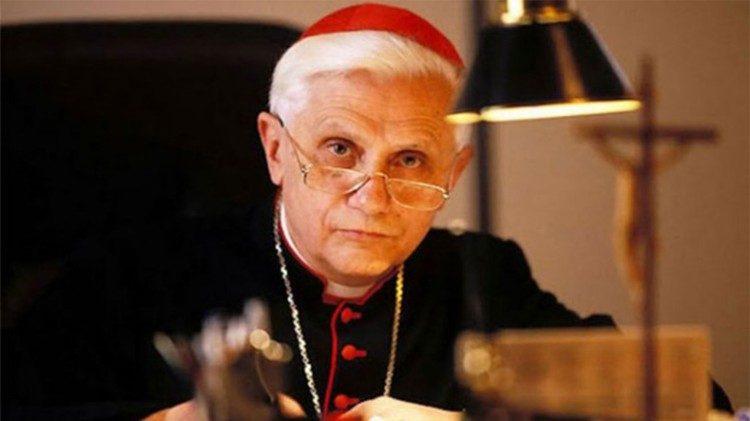 Abusos sexuais na Igreja. Ratzinger deve pedir “perdão aos afetados”