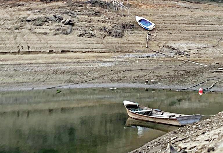 Nível da água em Castelo de Bode baixou mais de 2,5 metros desde o início do ano