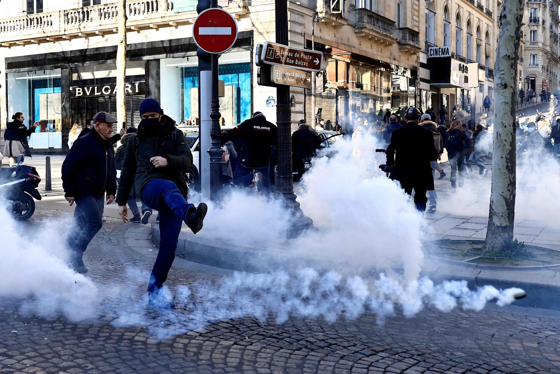 O &#8220;comboio da liberdade&#8221; francês segue rumo a Bruxelas