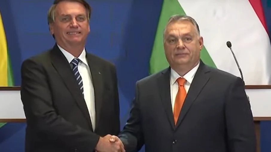 Bolsonaro é o primeiro presidente do Brasil a visitar Hungria