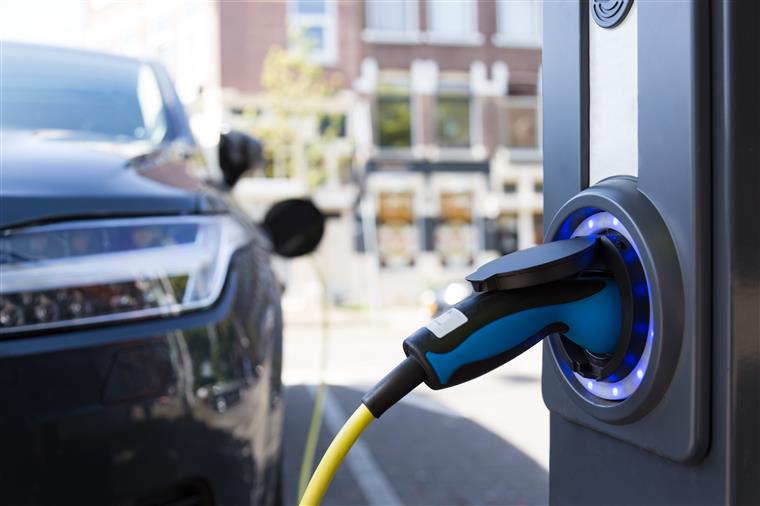 Usados. Procura de carros elétricos sobe 30% em janeiro