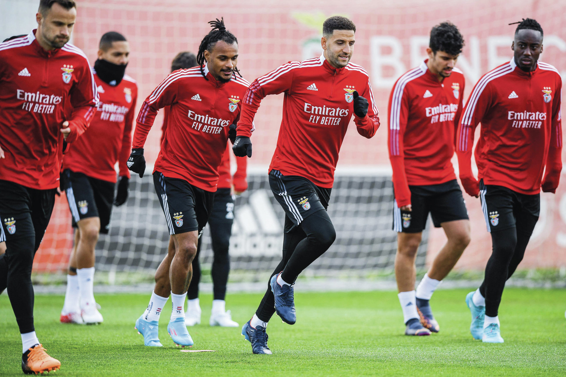 Benfica-Liverpool. Os fantasmas que esvoaçam em redor da Luz