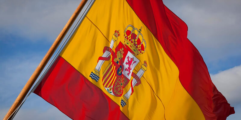 MNE espanhol remove símbolos franquistas da sua sede histórica