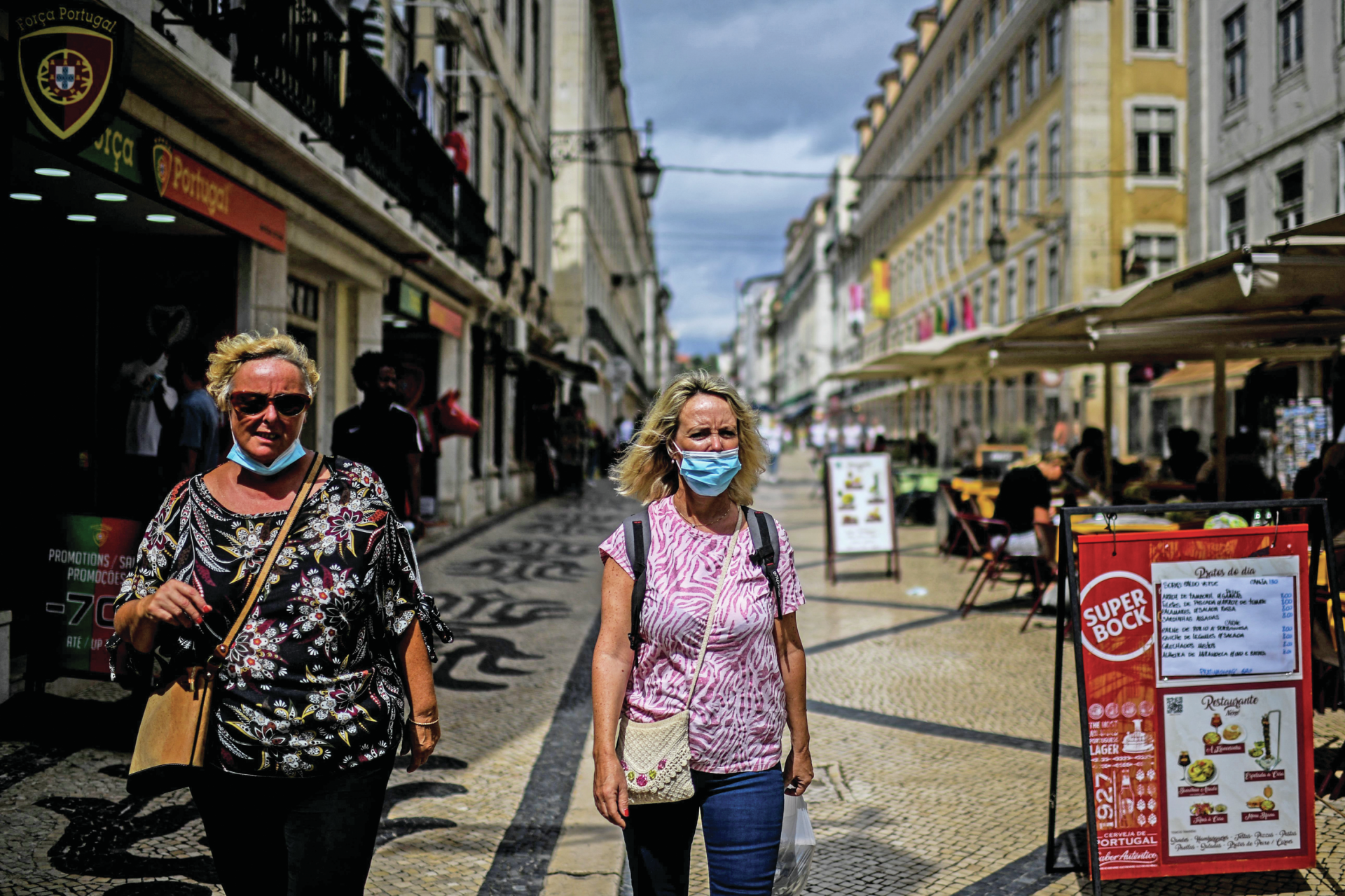 Covid-19. Novos casos abrandam e pico pode  já ter passado