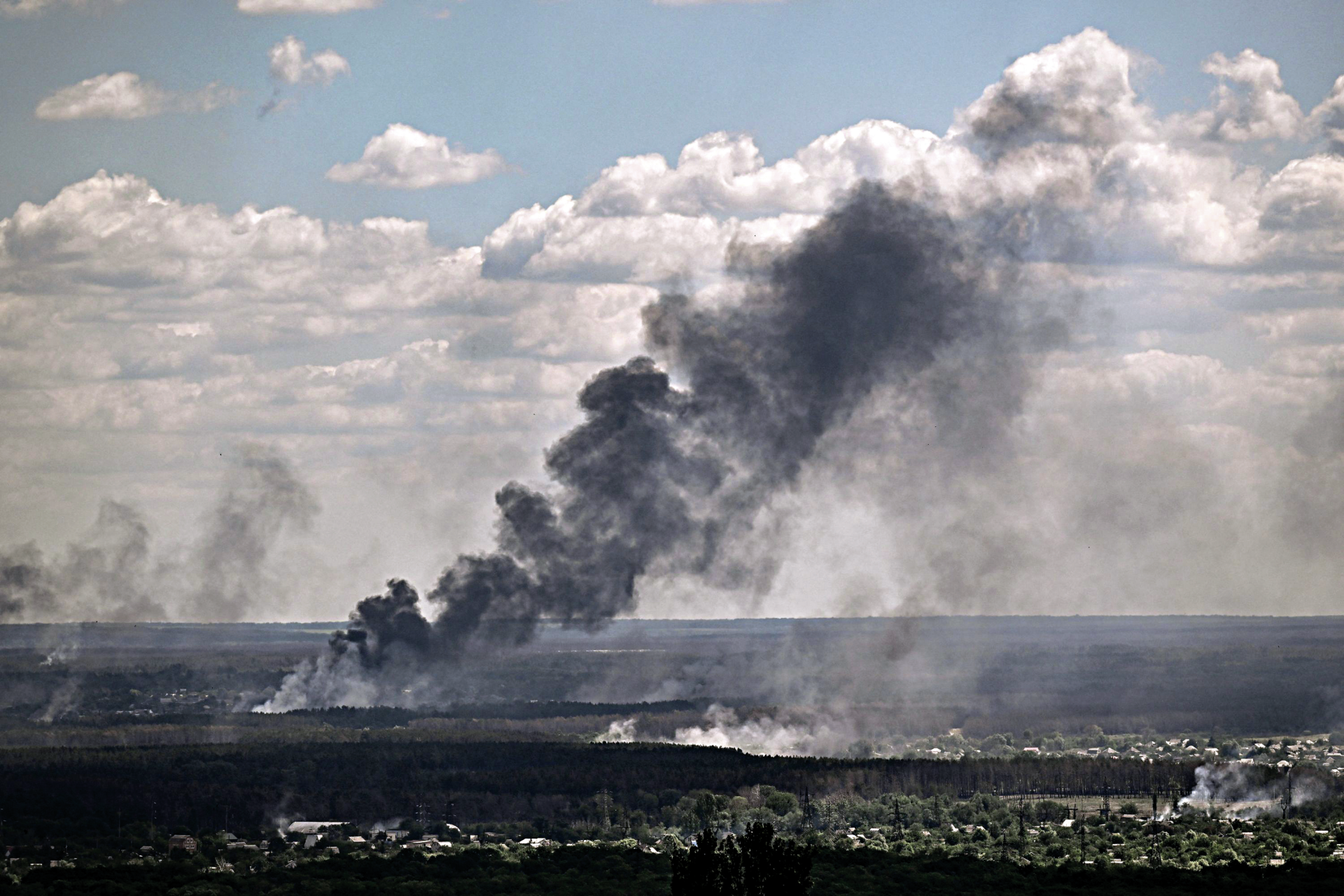 Ucrânia. Nova ponte destruída complica retirada de civis de Severodonetsk