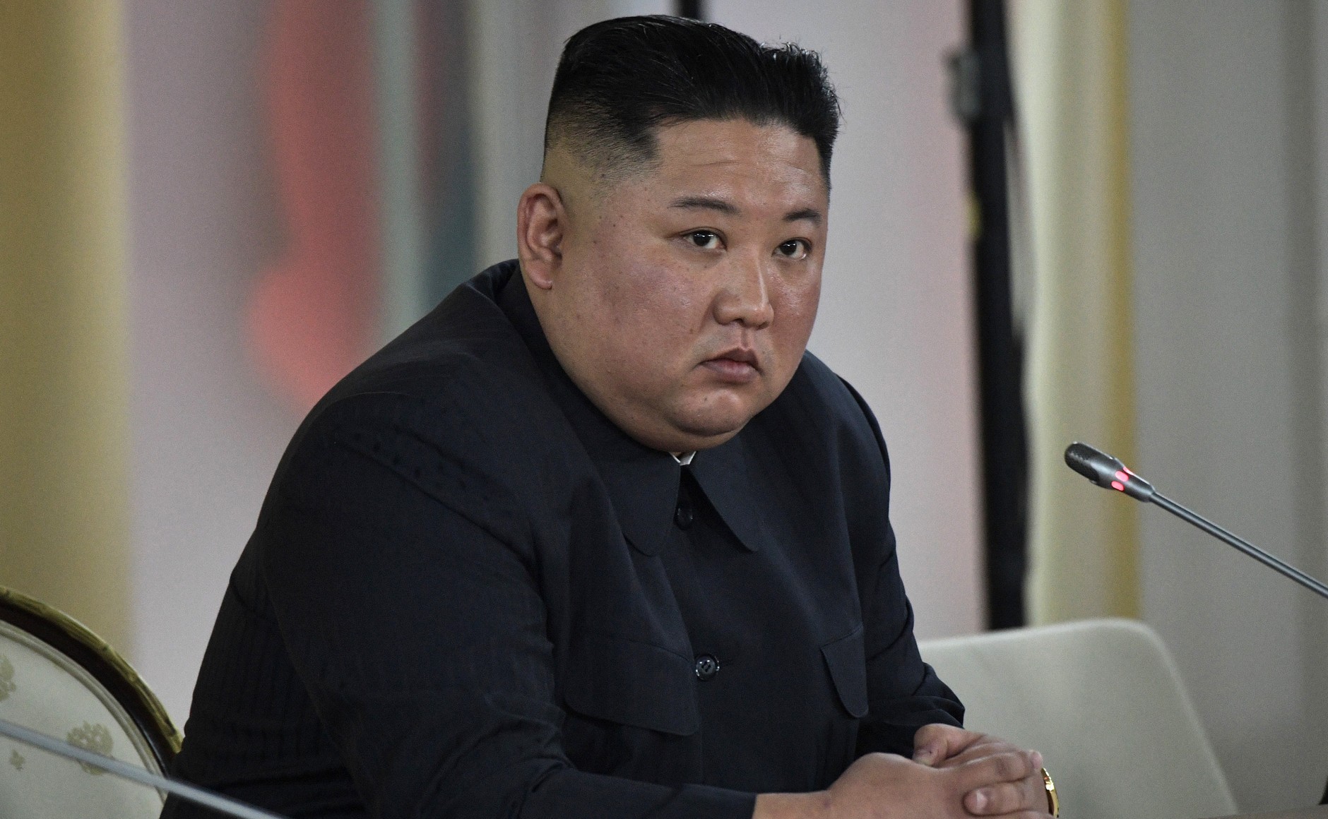 Kim Jong Un convoca reunião militar após lançamento de mísseis
