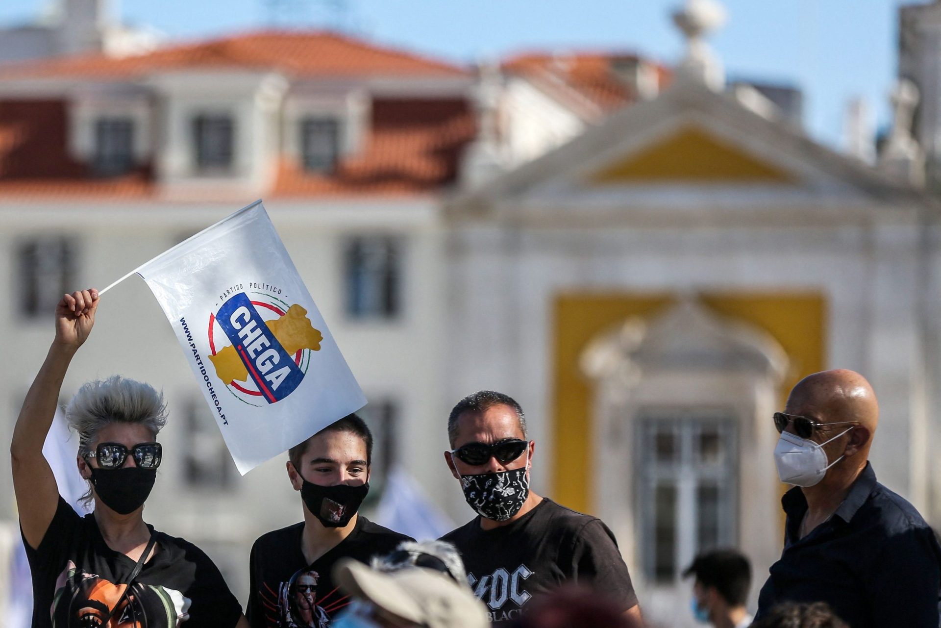 Chega quer incendiários considerados terroristas